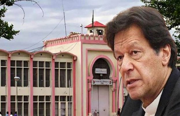 عمران خان سے اڈیالہ جیل میں اہلیہ اور وکلا کی ملاقات، اہم فیصلے